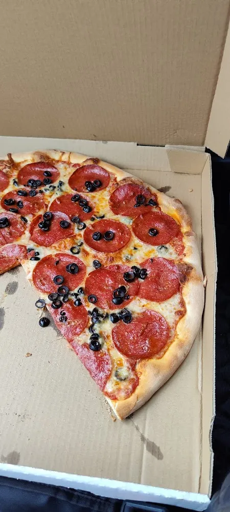 Pepperoni Olive and Garlic Pizza